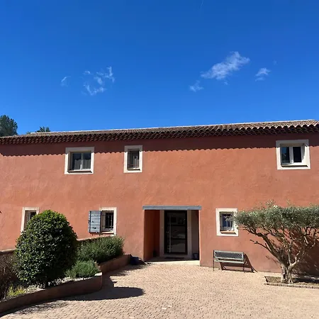 La Maison Du Castellet Bed & Breakfast