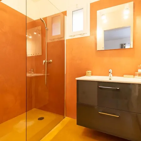 La Maison Du Castellet Bed & Breakfast *