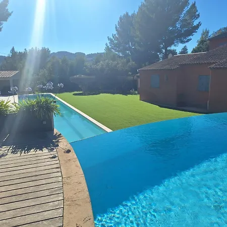 Bed & Breakfast La Maison Du Castellet